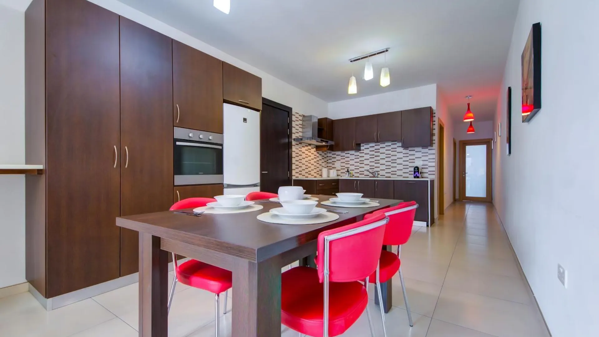 Prime Location, Modern Apartment In St Julian'S, Paceville, Apt 8 By Vaganza San Ġiljan