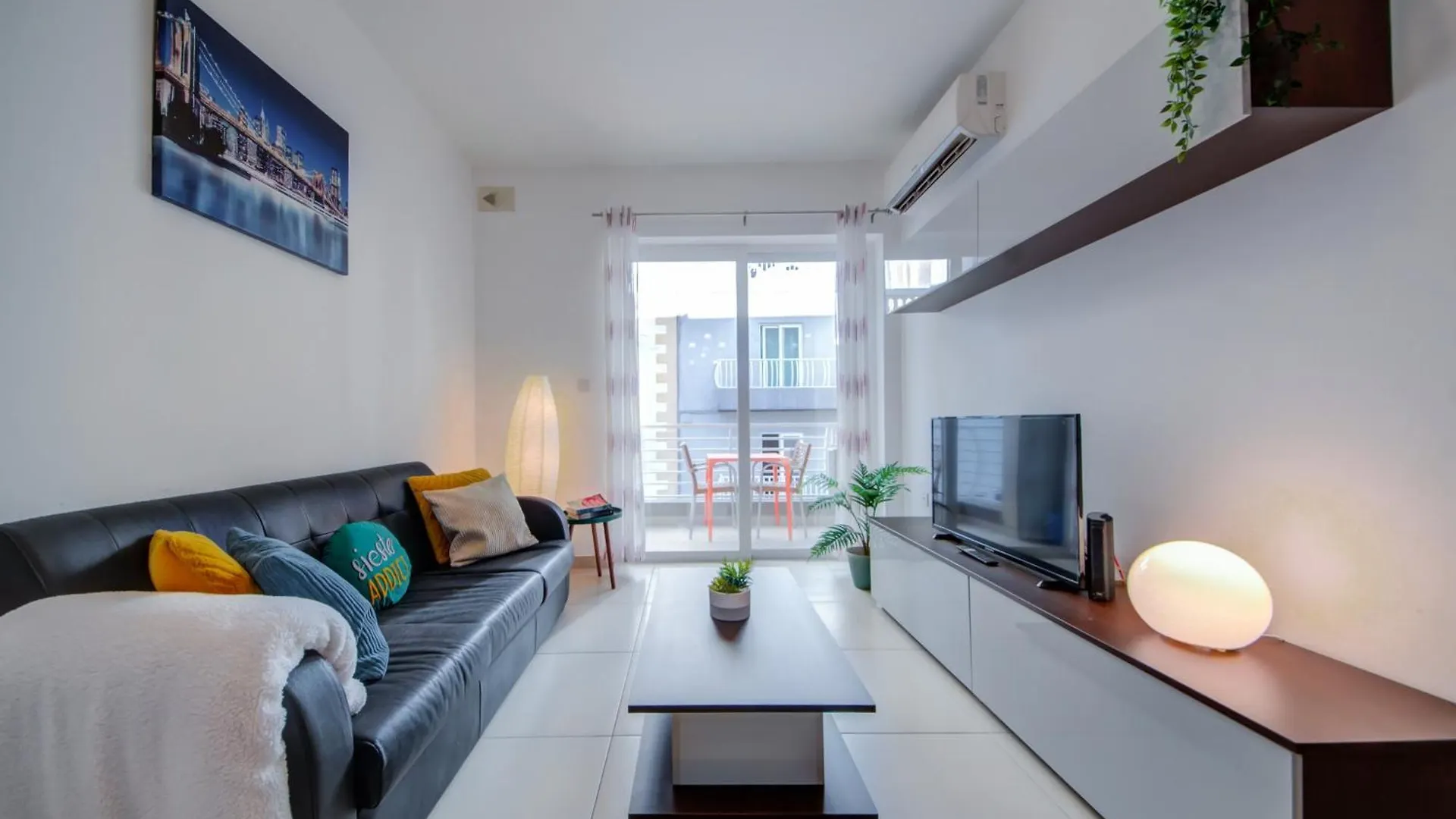 Prime Location, Modern Apartment In St Julian'S, Paceville, Apt 8 By Vaganza San Ġiljan Malta
