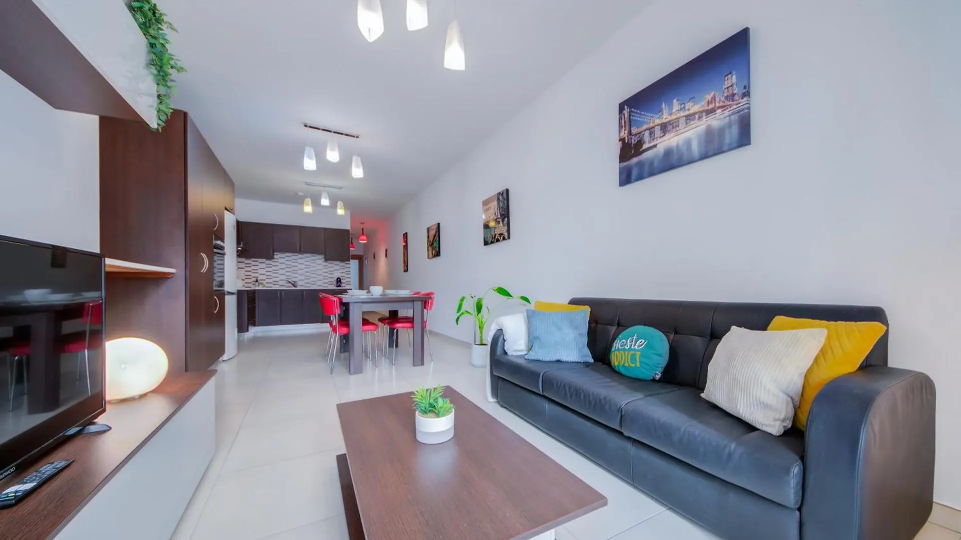 Prime Location, Modern Apartment In St Julian'S, Paceville, Apt 8 By Vaganza San Ġiljan